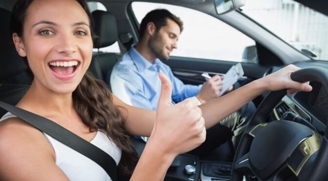 Top Benefits of Enrolling in a Professional Driving School