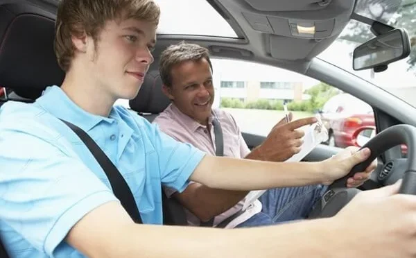 What Is The Smart Way To Prepare For Your First Driving Lessons